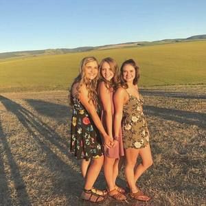 Meet your Posher, Abby